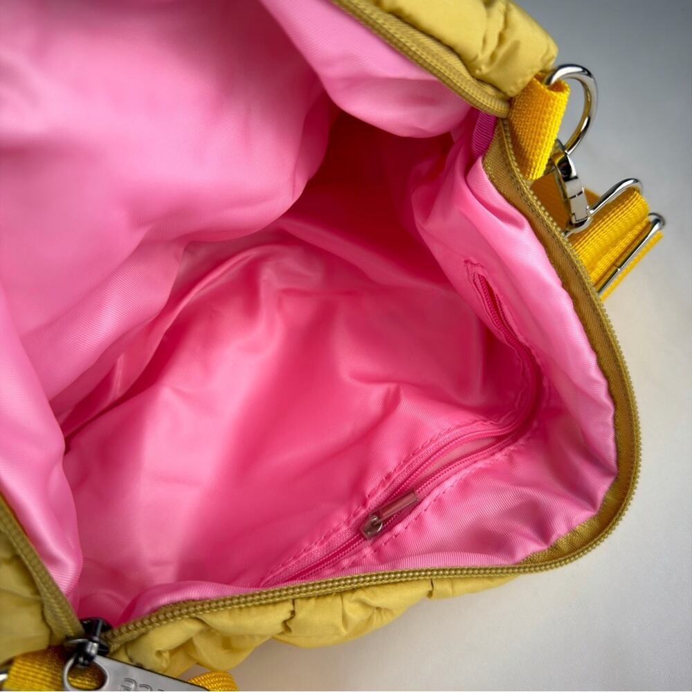 NWOT Elegant Yellow Quilted Shoulder Bag - Picture 9 of 10